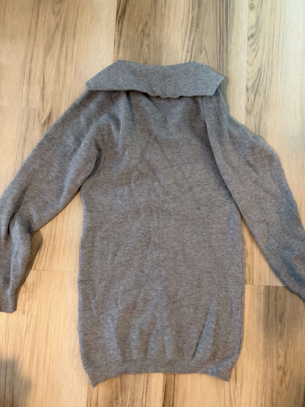 Wayf Gray Zip-Front Ribbed Sweater - Picture 4 of 4